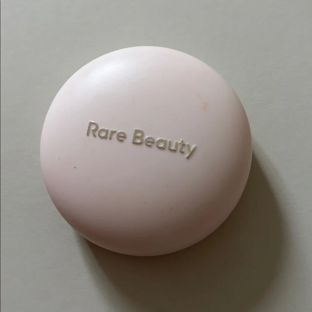 Rare Beuty Hope powder Blush Compact